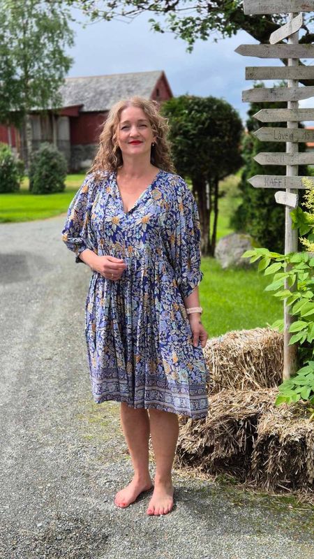 STOKKROSE Kort Sommerkjole Mørkeblå