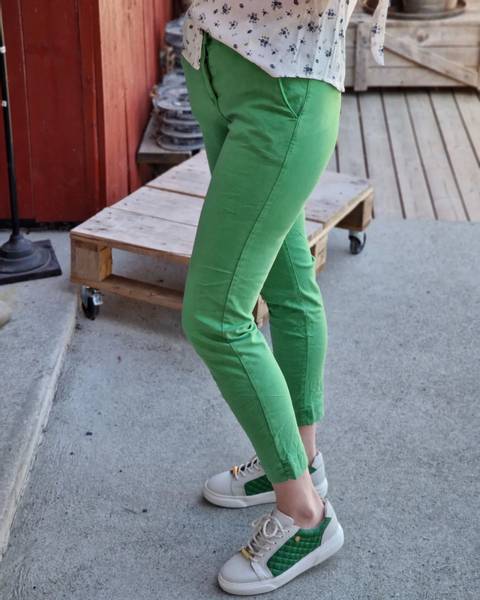 LOUIS CHINO Grass Green