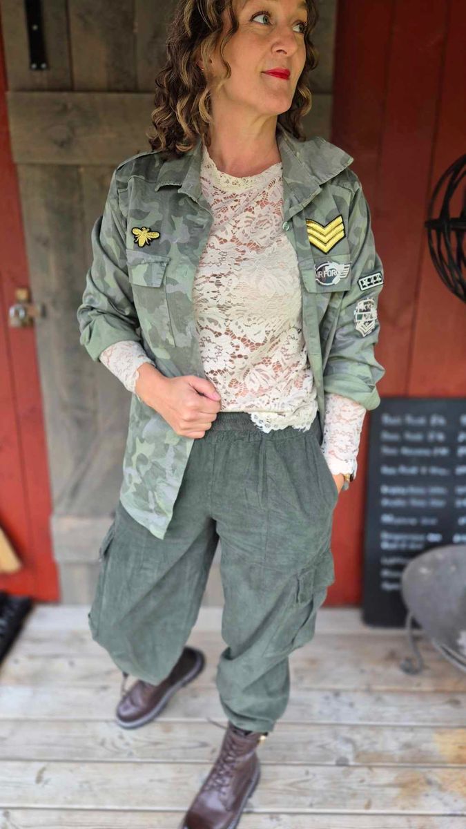 COMET Cord Bukse Military