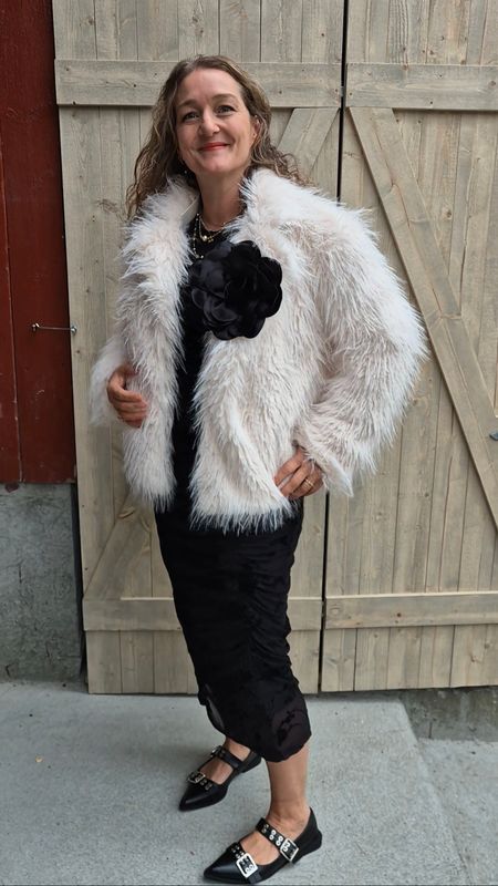 FLUFFY Jakke Off  White