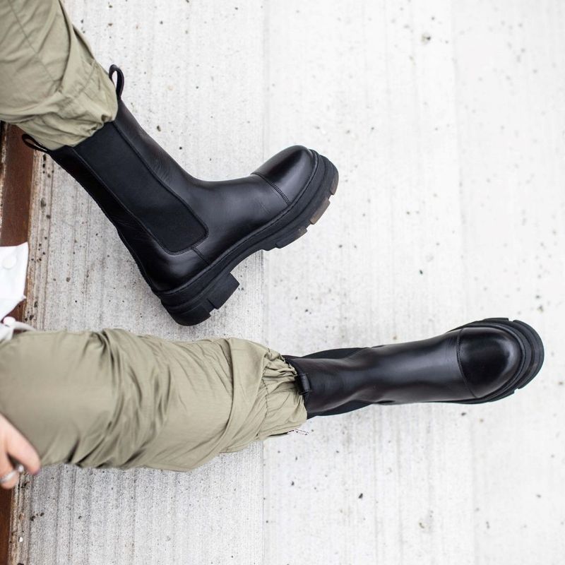 BOOTS You And Me Black Leather 