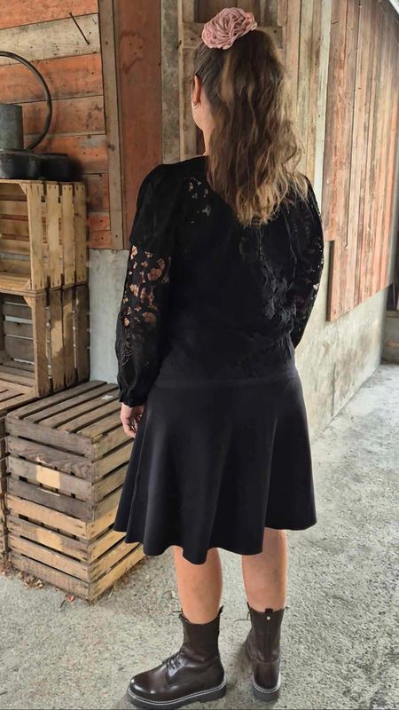 ANNE MARIE Skirt Black