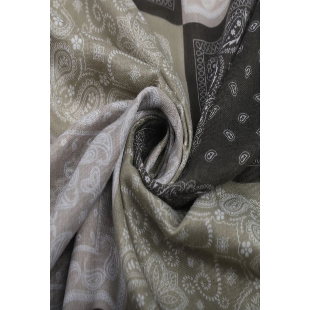 SKJERF 26 Bandana Print 