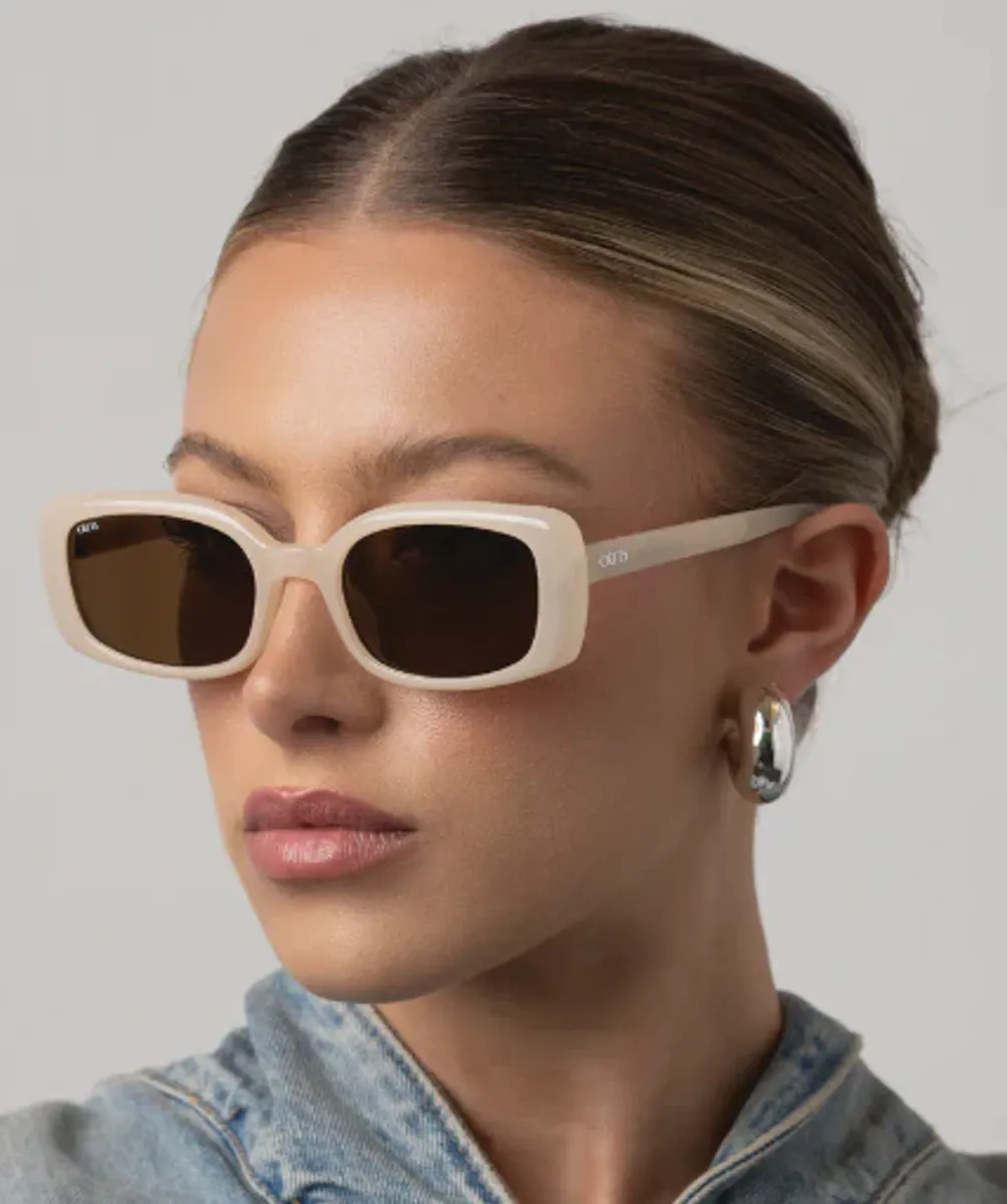 OTRA Solbriller Daisy - Frosted Ivory/Brown