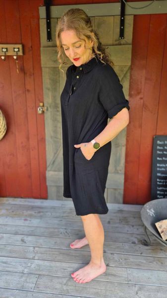 Hovedbilde TALA Elina Kort Kjole Black