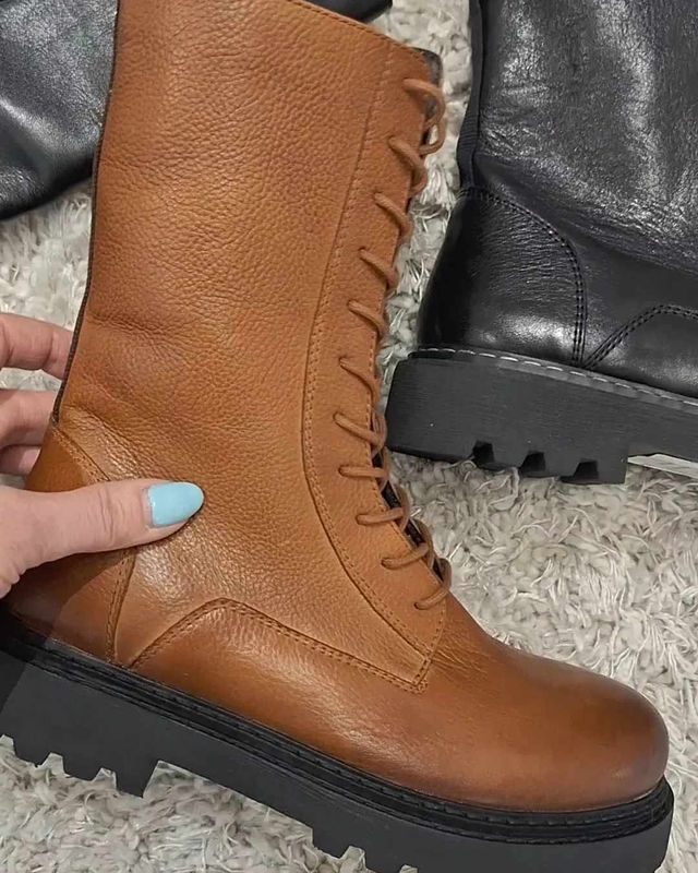 BOOTS Everywhere Cognac