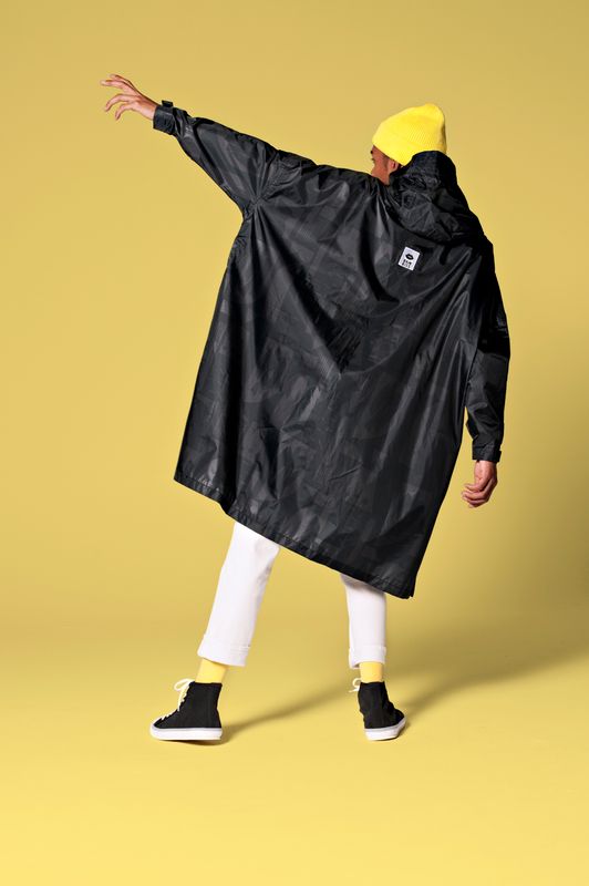 RAINKISS Back to Black Regnponcho